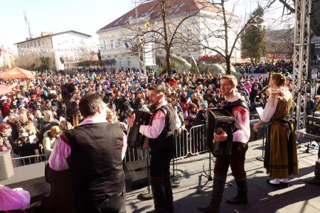 PUSTNI KARNEVAL PUSTOLETJE 98A FOTO LJUBO VUKELIČ